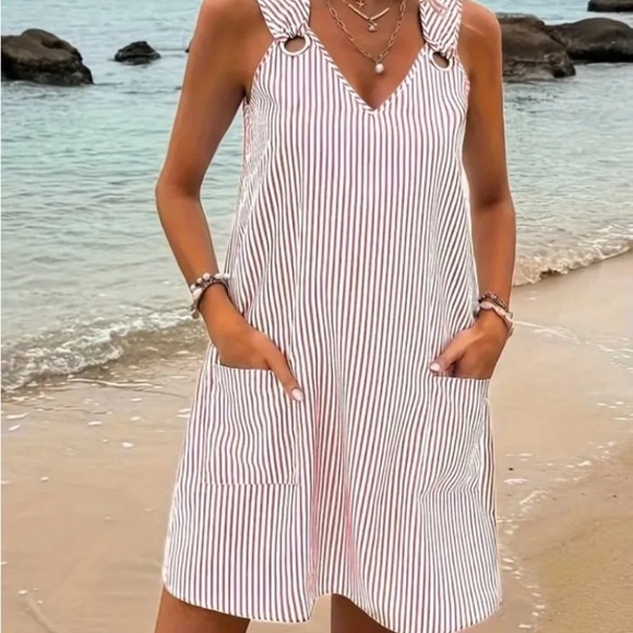 New! Women Sleeveless Red/White Striped Print Ring Decor Dress, Casual Pockets - Picture 5 of 10
